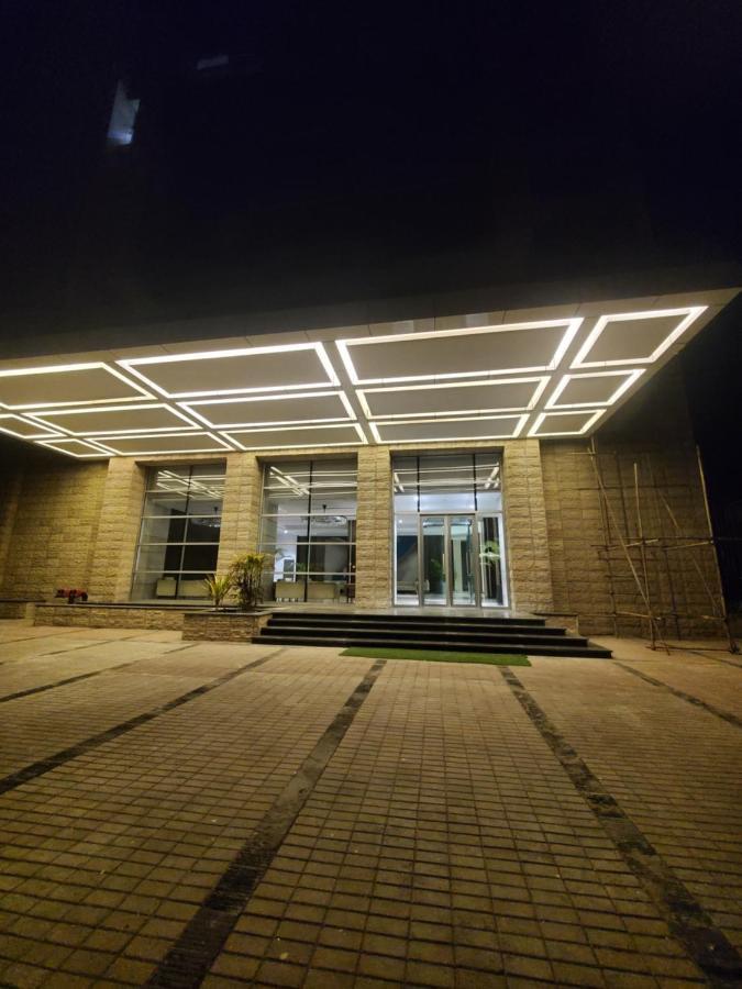 Serenity Suite - One Constitution Ave İslamabad Dış mekan fotoğraf